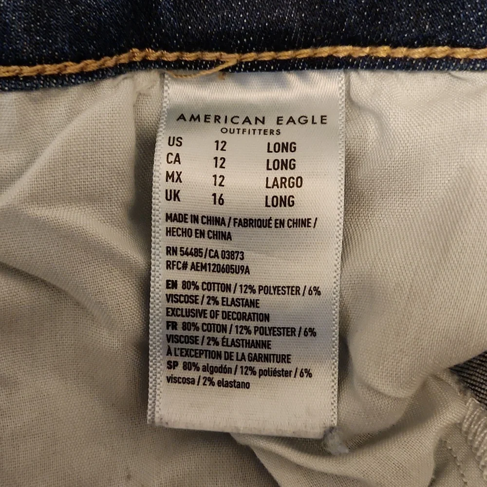 American Eagle Distressed Jeggings - Picture 5 of 8